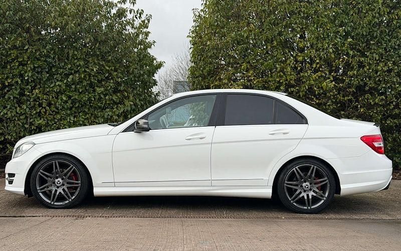 Used Mercedes C220 AMG 170 HP (125 kW) 2012 White Sedan