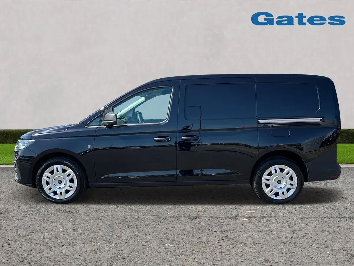 Usado Ford Transit Connect Trend 102 HP (75 kW) 2025 Preto Monovolume
