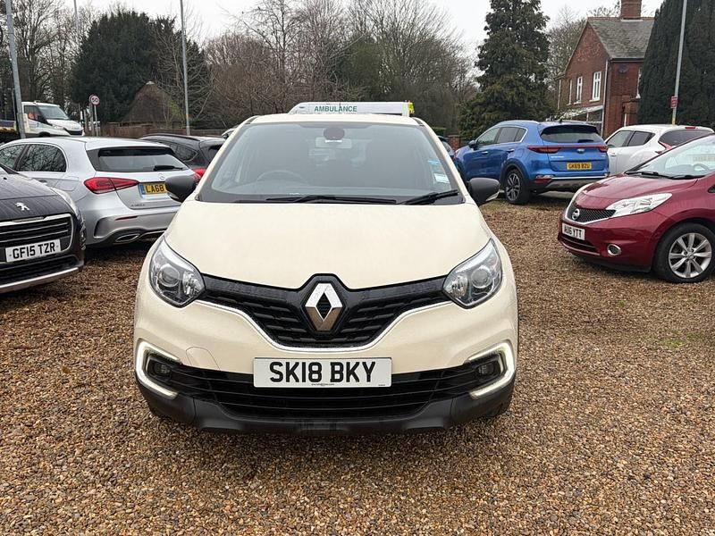 Second-hand Renault Captur Dynamique 90 CP (66 kW) 2018 Bej SUV