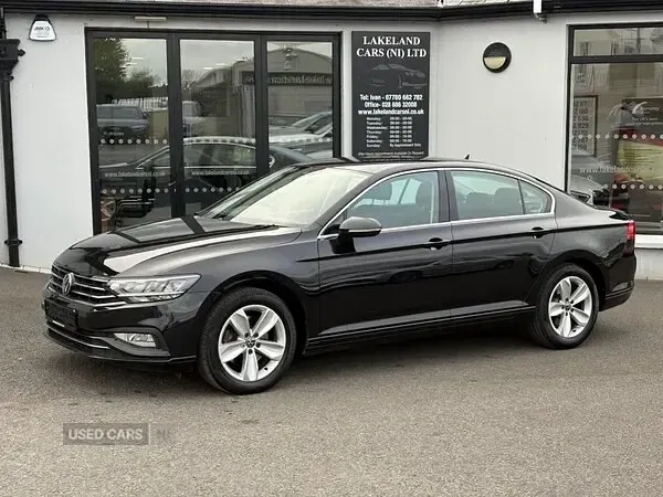 Used VW Passat SE 2020 Black Sedan