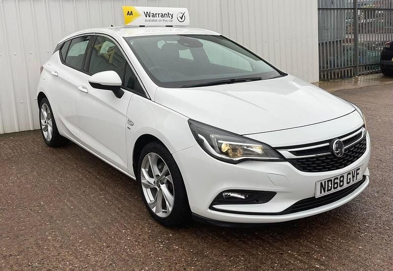 Used Vauxhall Astra SRi 2019 White Hatchback