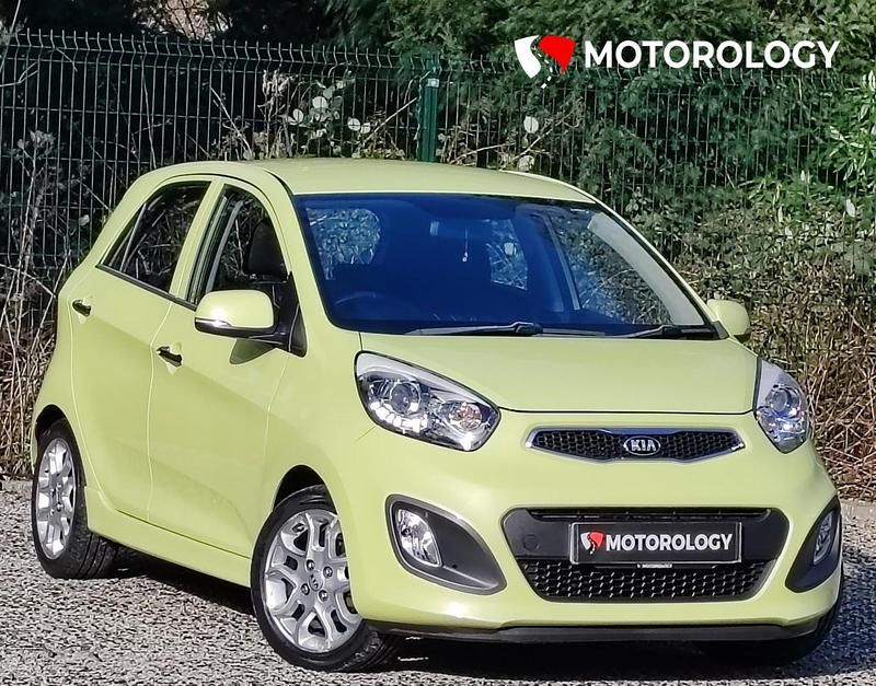 Used Kia Picanto 84 HP (61 kW) 2014 Green Hatchback