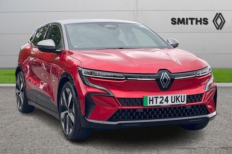 Flame red/shadow grey Used 2024 Renault Mégane Techno Hatchback | £21,590 (Fair price) - Image 1/4