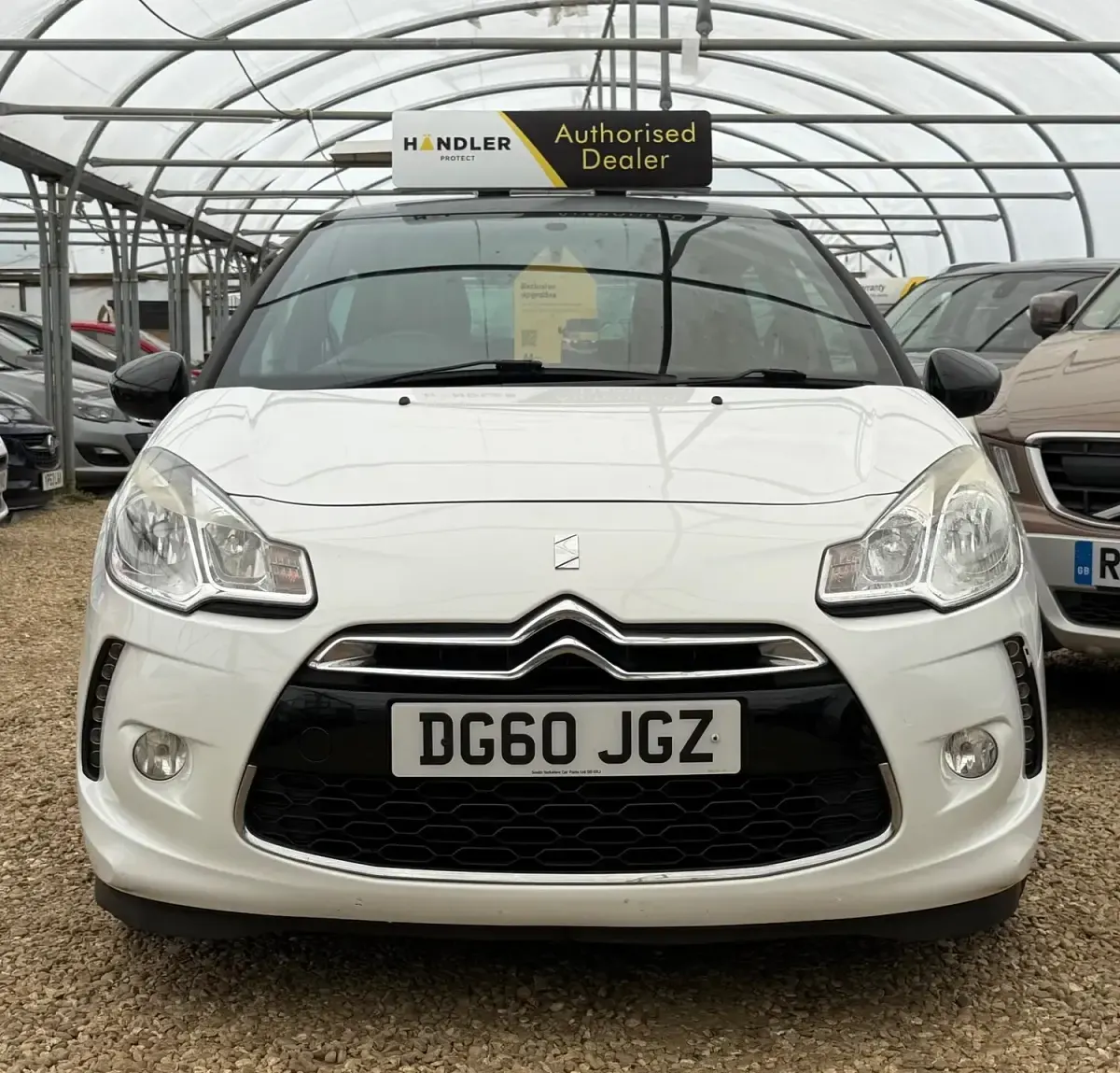 Used Citroën DS3 95 HP (69 kW) 2010 White Hatchback