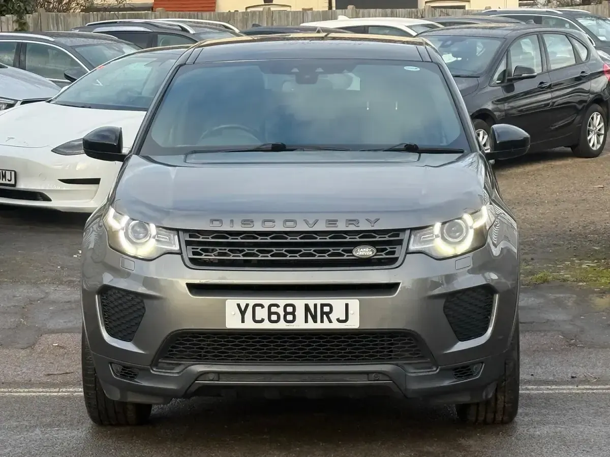 Used Land Rover Discovery 5 Landmark 2018 Grey SUV