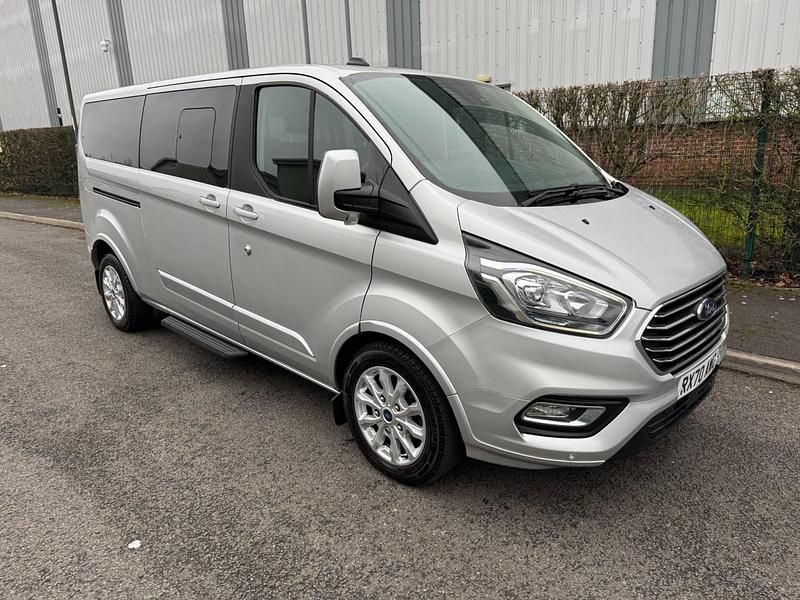 Used Ford Tourneo Titanium 130 HP (95 kW) 2020 Silver MPV