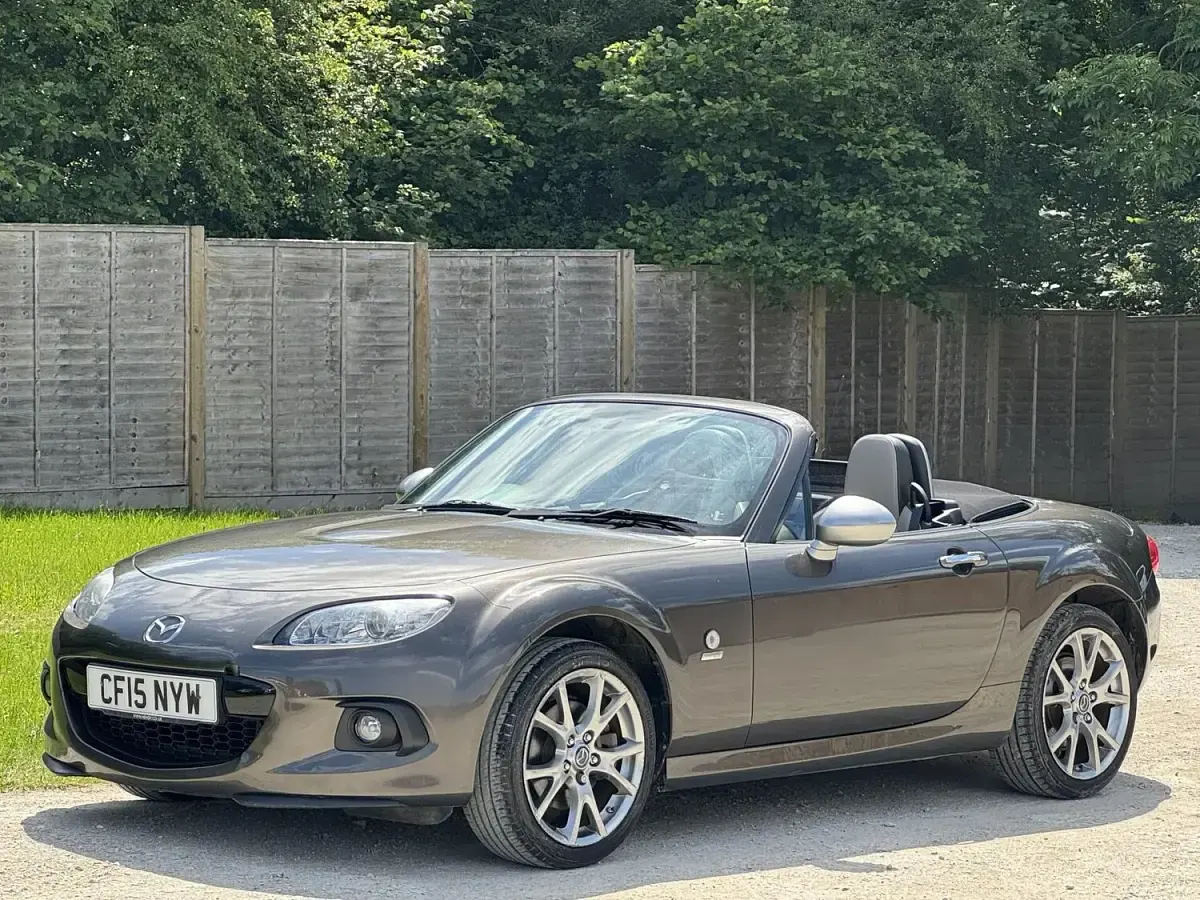 Used Mazda MX5 Edition 126 HP (92 kW) 2015 Grey Cabriolet