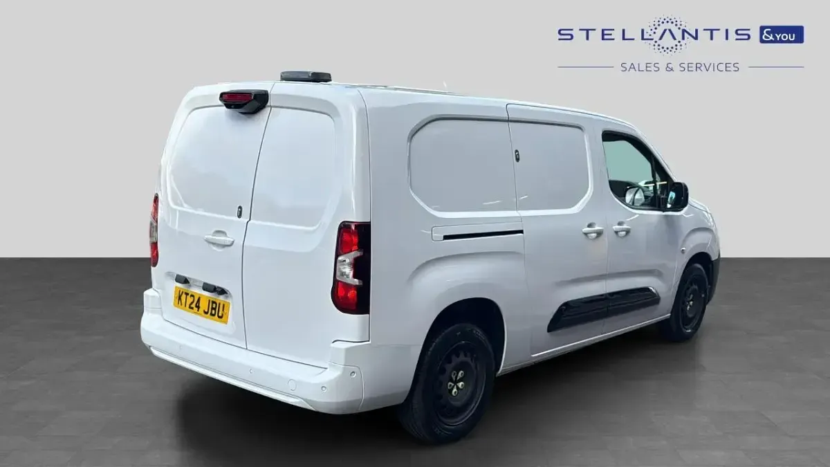 Used Peugeot Partner 101 HP (74 kW) 2024 White MPV