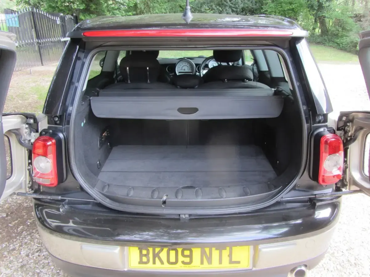 Używany Mini Cooper Clubman 2009 Srebrny Kombi