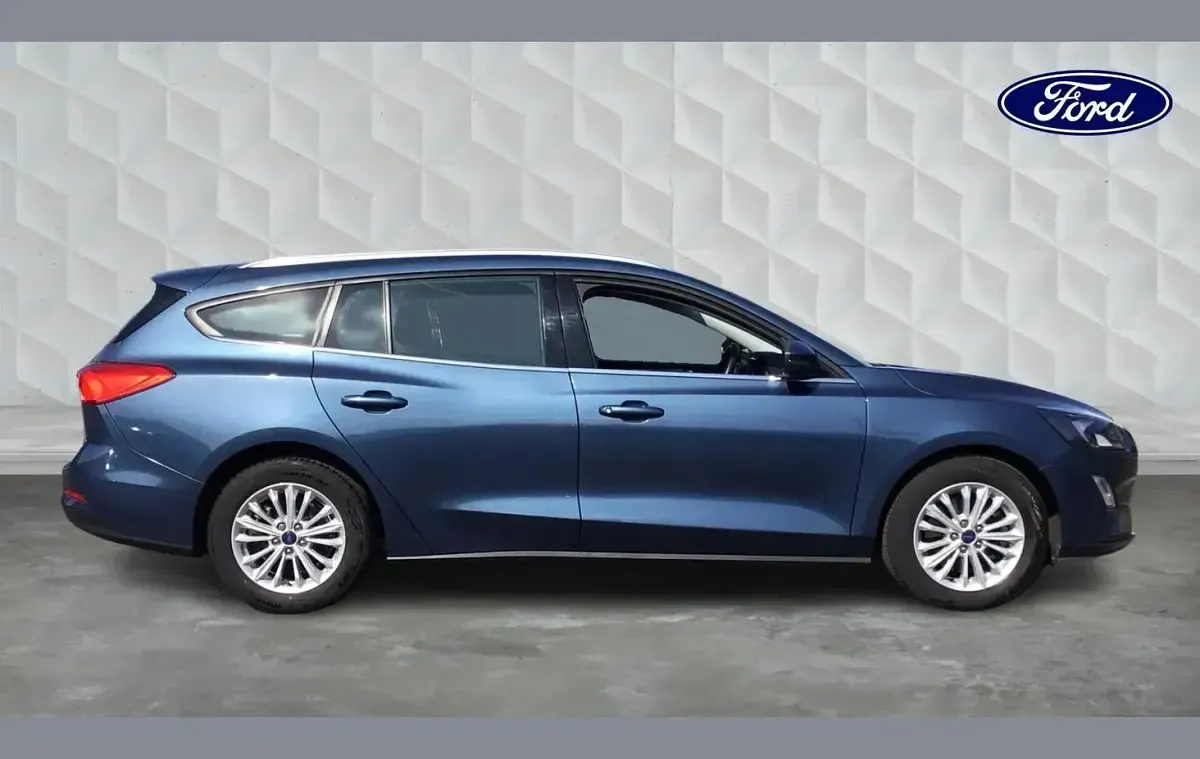 Used Ford Focus Titanium 125 HP (91 kW) 2022 Blue Estate