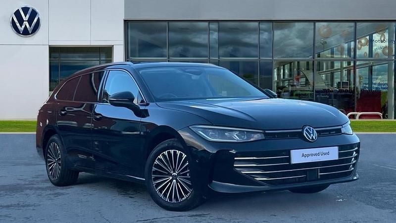 Used VW Passat Elegance 204 HP (150 kW) 2025 Black Estate