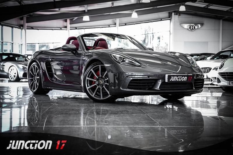 Grey Used 2016 Porsche 718 Boxster Cabriolet | £33,988 (Fair price) - Image 1/3