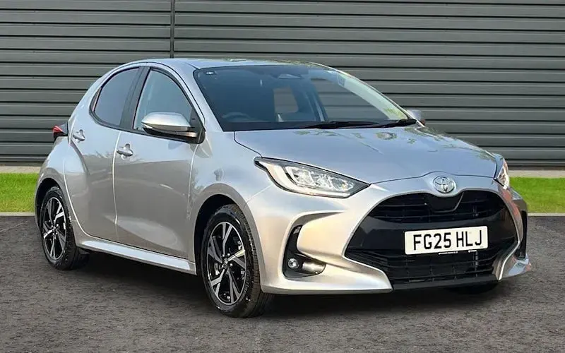 Second-hand Toyota Yaris Hybrid Design 116 CP (85 kW) 2026 Hatchback
