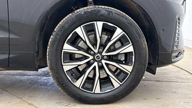 Used Volvo XC60 Plus 247 HP (181 kW) 2025 SUV