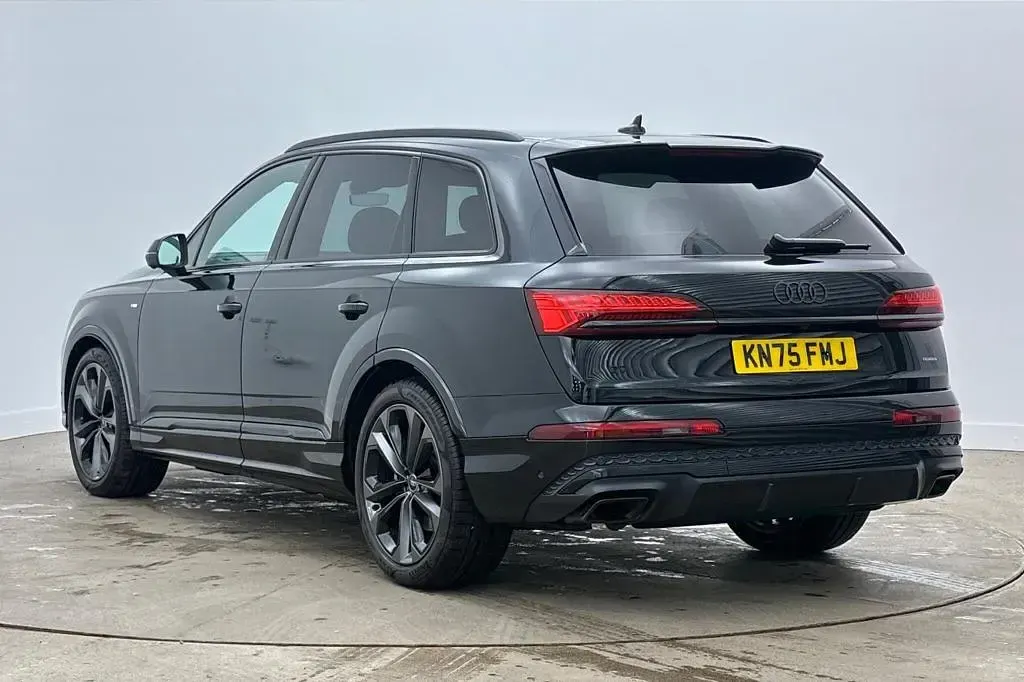 Used Audi Q7 Black Edition 281 HP (206 kW) 2025 Black SUV
