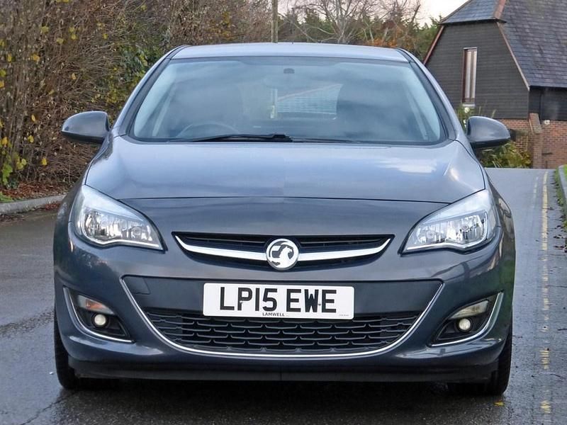 Used Vauxhall Astra SRi 2015 Grey Hatchback
