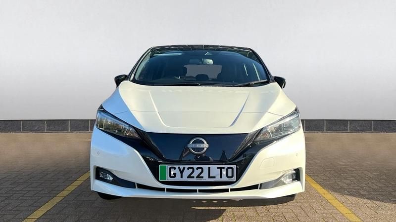 Used Nissan Leaf Tekna 159 kW (217 HP) 2022 White Hatchback