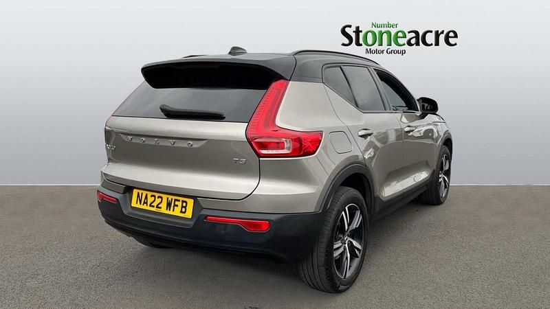 Used Volvo XC40 R-Design 161 HP (118 kW) 2022 Grey SUV