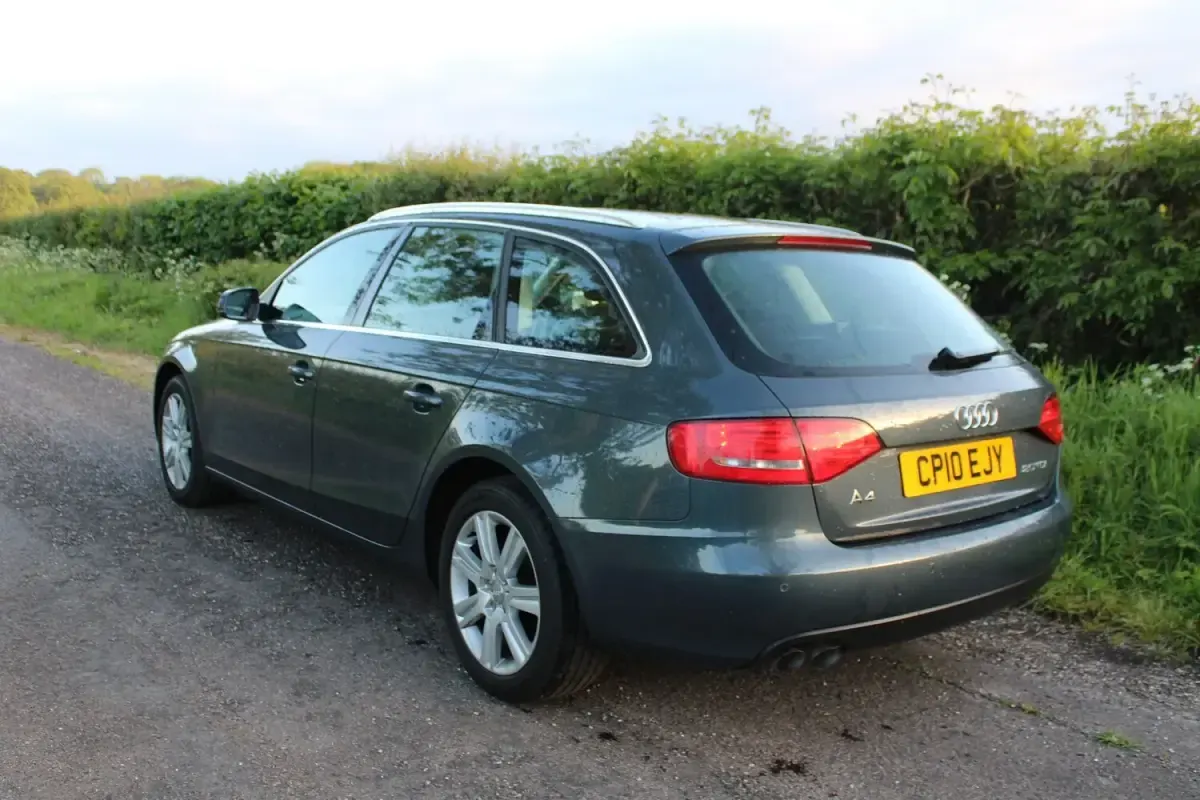 Used Audi A4 170 HP (125 kW) 2010 Grey Estate