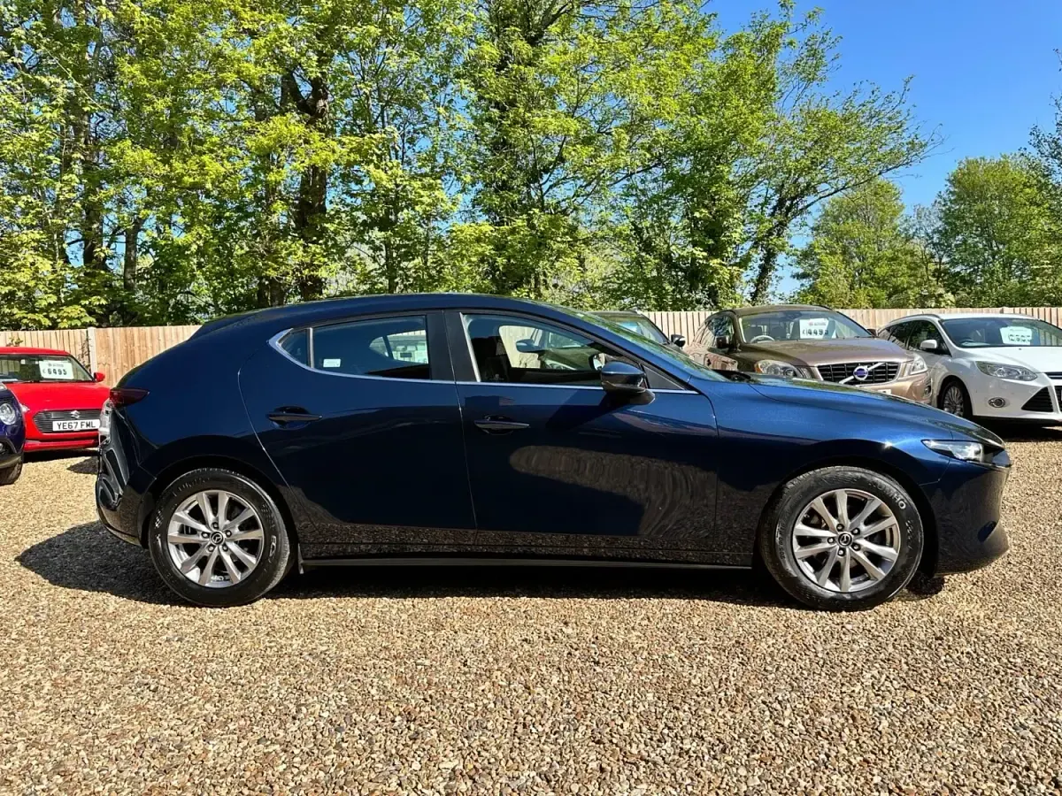 Begagnad Mazda 3 2019 Blå Halvkombi