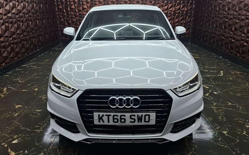 Usado Audi A1 Sportback Black Edition 116 CV (85 kW) 2017 Utilitario