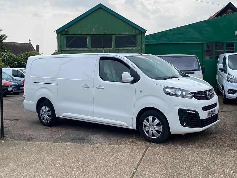 White Used 2020 Vauxhall Vivaro Sportive Van | £10,995 (Fair price) - Image 1/4