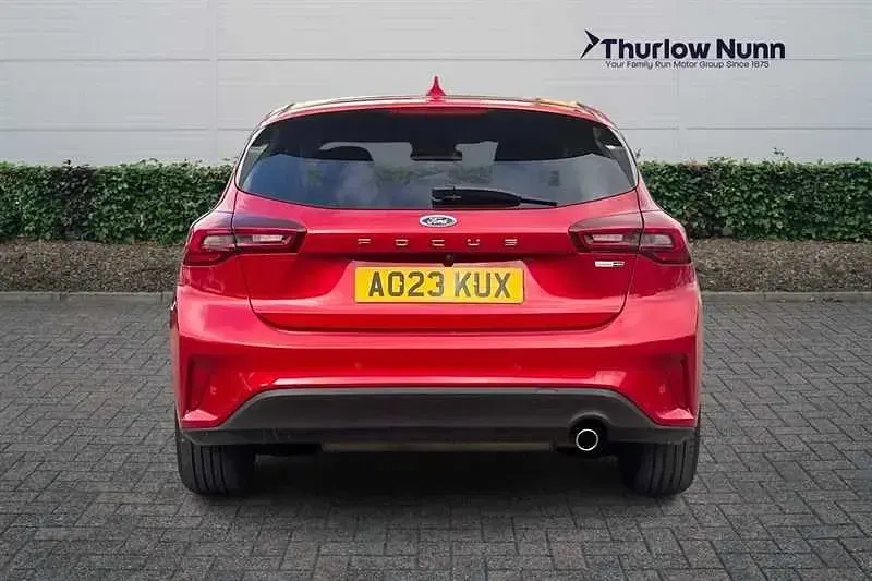 Usado Ford Focus Titanium X 155 CV (114 kW) 2023 Rojo Utilitario
