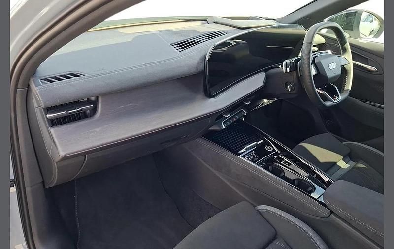 Used Audi Q3 Advanced 267 HP (196 kW) 2025 Grey SUV