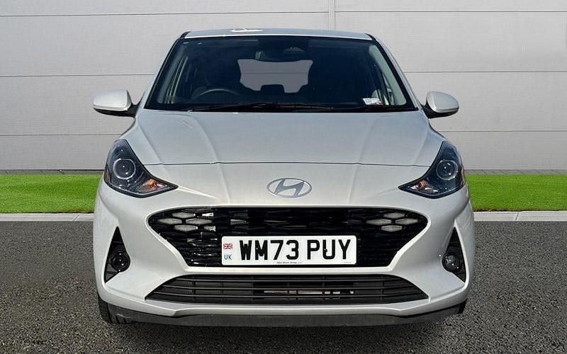 Gebraucht Hyundai i10 Premium 67 PS (49 kW) 2024 Grau Kleinwagen