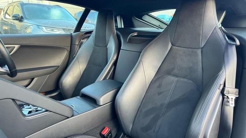 Used Jaguar F-Type R-Dynamic 300 HP (220 kW) 2021 Red Coupe