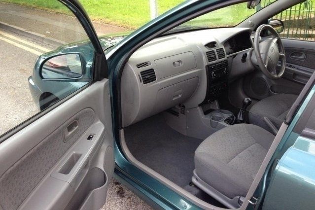 Used Kia Rio 2003 Hatchback