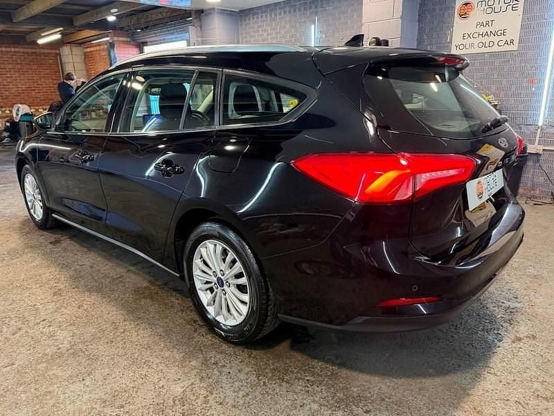 Used Ford Focus Titanium 150 HP (110 kW) 2020 Black Estate