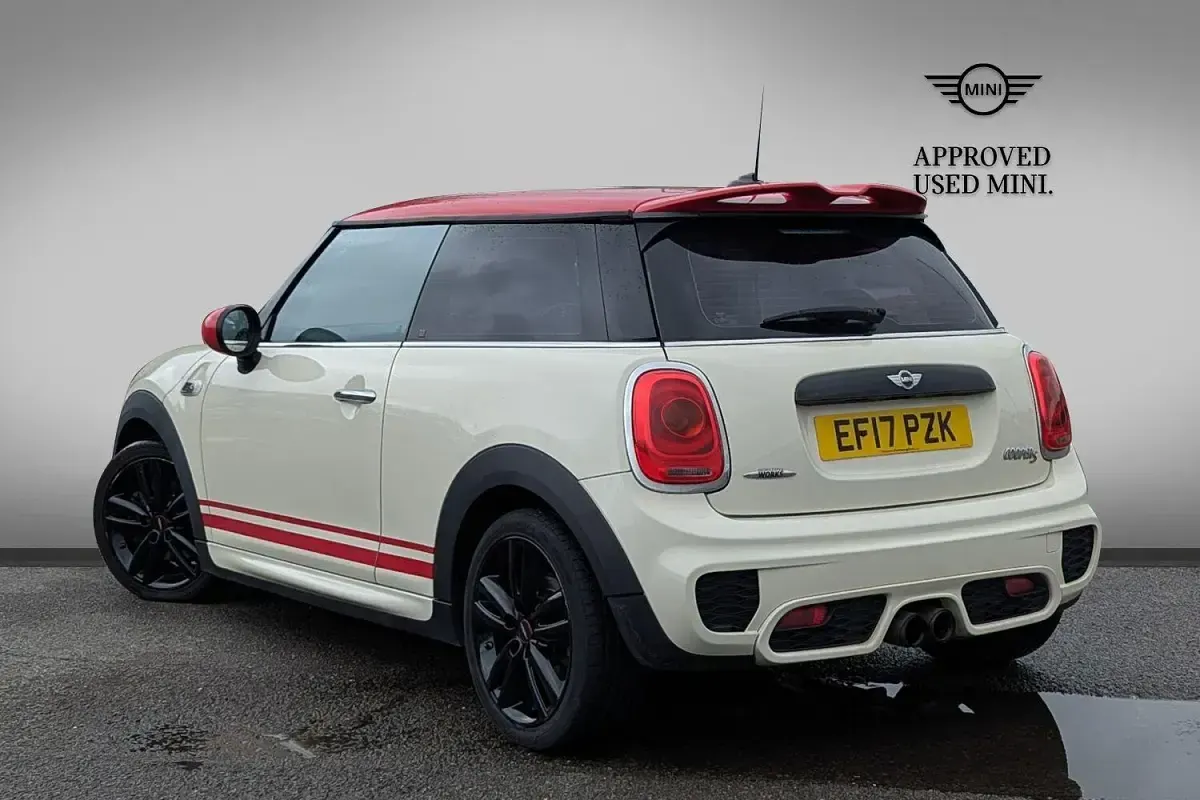 Used Mini Cooper S Hatch 207 HP (152 kW) 2017 White Hatchback