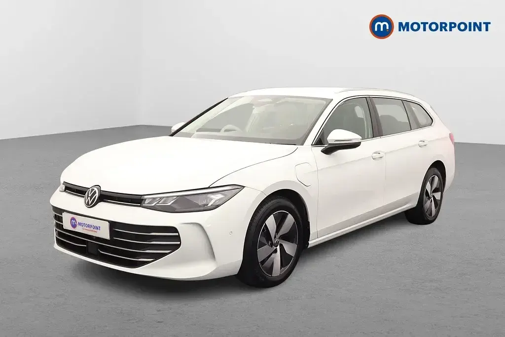 Usado VW Passat Life 204 HP (150 kW) 2025 Branco Carrinha