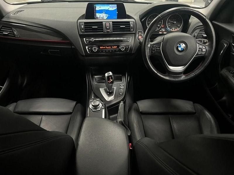 Used BMW 118 Sport Line 143 HP (105 kW) 2014 Silver Hatchback