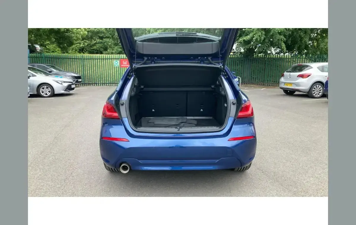 Used BMW 118 Comfort Edition 134 HP (98 kW) 2020 Blue Hatchback