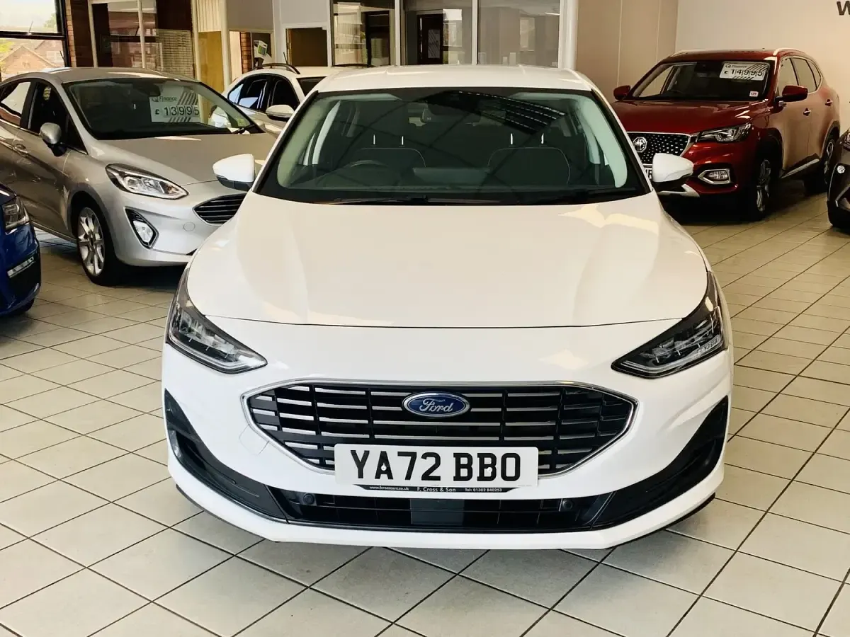 Used Ford Focus Titanium 115 HP (84 kW) 2023 White Hatchback