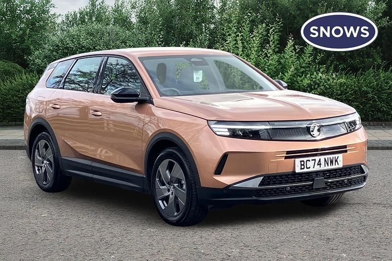 Used Vauxhall Grandland X Design Edition 136 HP (100 kW) 2025 Impact copper SUV