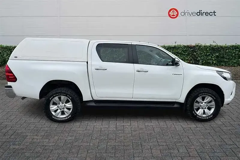 Begagnad Toyota HiLux 150 HK (110 kW) 2020 Vit Pickup
