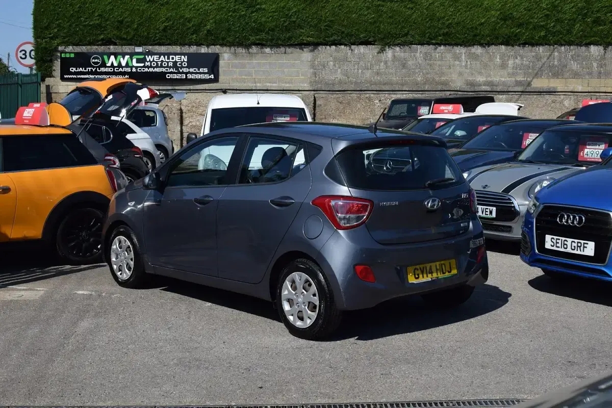 Used Hyundai i10 SE 87 HP (63 kW) 2014 Grey Hatchback