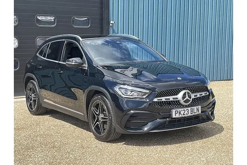 Used Mercedes GLA200 Executive 163 HP (119 kW) 2023 Black SUV