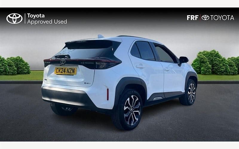 Used Toyota Yaris Hybrid Design 116 HP (85 kW) 2026 Estate