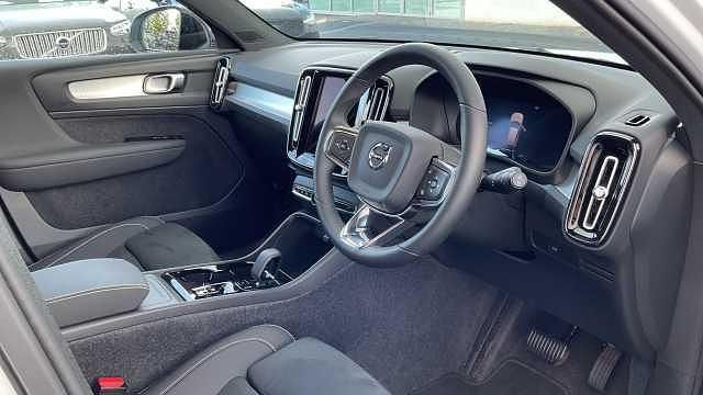 Used Volvo XC40 Plus 194 HP (142 kW) 2026 SUV