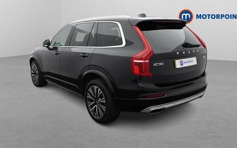 Used Volvo XC90 Momentum 235 HP (172 kW) 2021 SUV