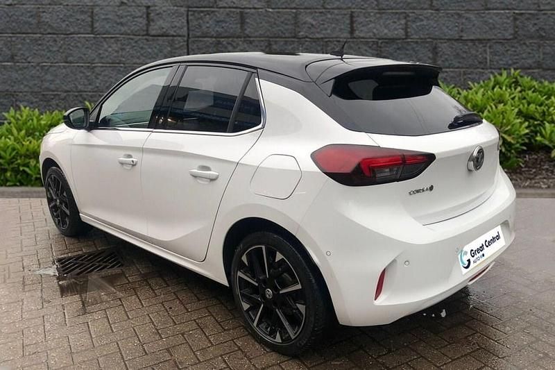 Used Vauxhall Corsa-e Elite 100 kW (136 HP) 2020 White Hatchback