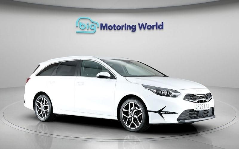 Used 2021 Kia Ceed Sportswagon 3 Estate | £15,900 (Fair price) - Image 1/4