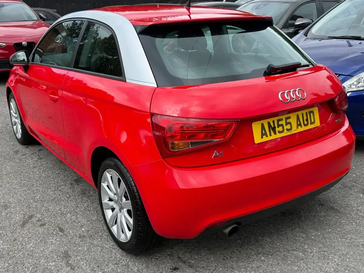 Used Audi A1 Sport 86 HP (63 kW) 2011 Red Hatchback