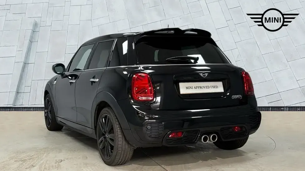 Used Mini Cooper S Hatch 189 HP (139 kW) 2020 Black Hatchback