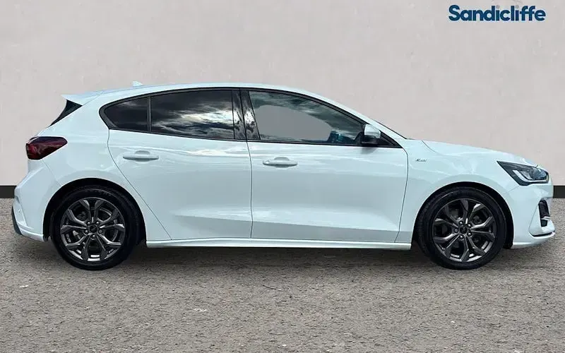 Used Ford Focus ST-Line 125 HP (91 kW) 2025 Hatchback