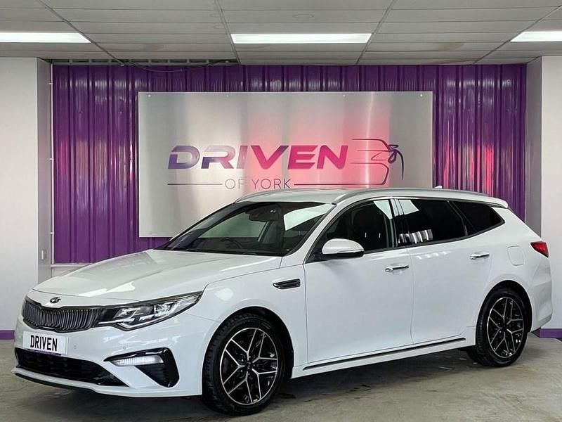 Used Kia Optima 136 HP (100 kW) 2019 White Estate